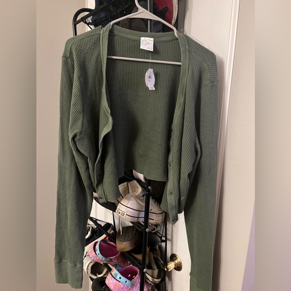 Aerie cropped snap button cardigan